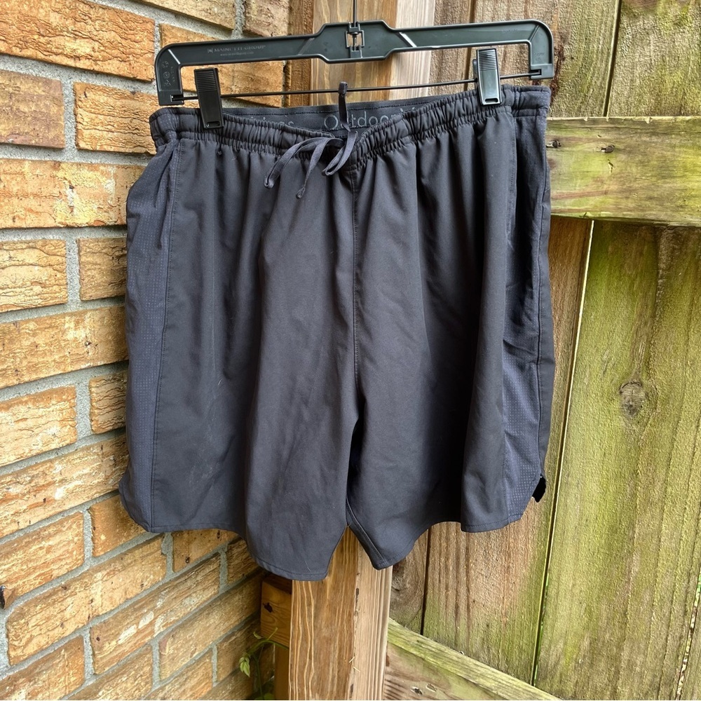 Outdoor Voices Men's Black Athletic Shorts